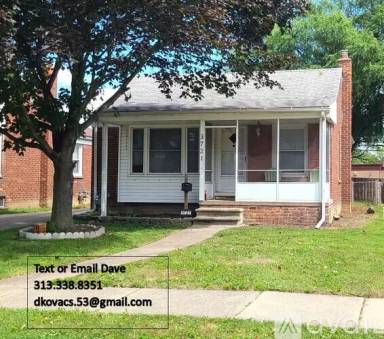 Main picture of 3721 Roosevelt St