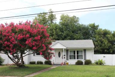 Main picture of 5532 Odessa Dr