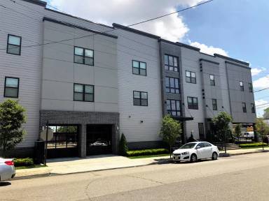 Main picture of 1317-1319 North Avenue - 202