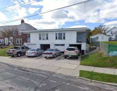 Main picture of 410 N Lake St