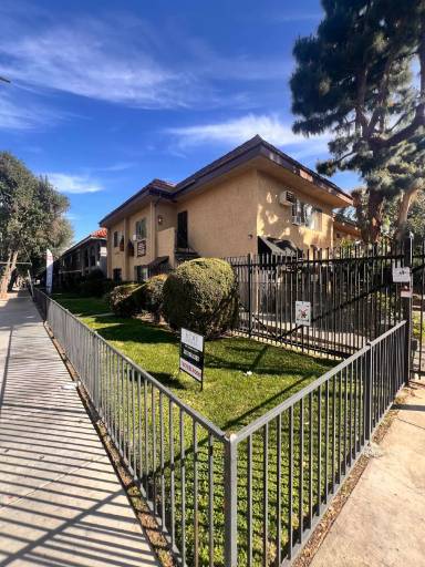 Main picture of 14650 Saticoy St