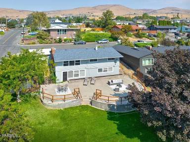Main picture of 5502 Hilltop Dr