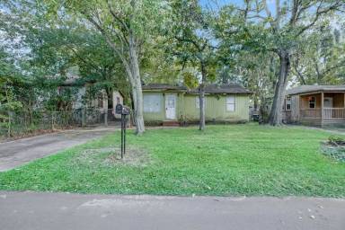 Main picture of 3318 Nolan St