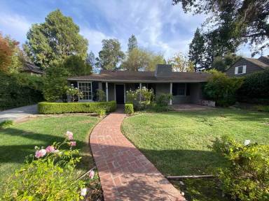 Main picture of 217 Lennox Ave