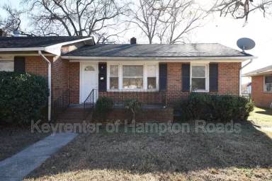 Main picture of 25 Carver Cir