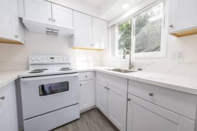 Main picture of 6816 N Trumbull Ave