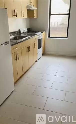 Main picture of 23-30 Newtown Ave