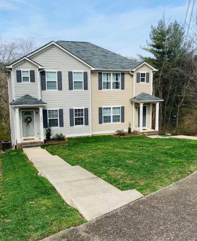 Main picture of 809 Whitehall Rd