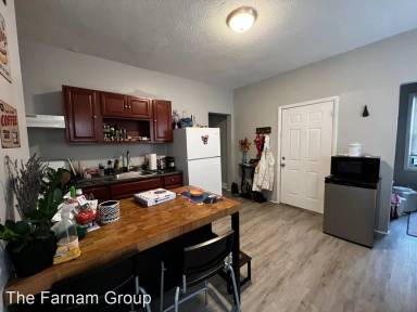 Main picture of 556 Dixwell Ave