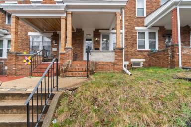 Main picture of 2867 Mayfield Ave