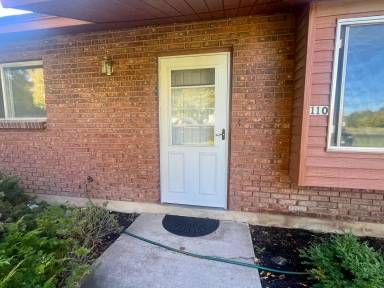 Main picture of 110 E Main St