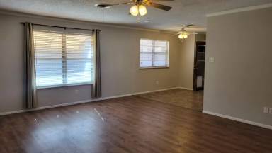 Main picture of 5403 49th St