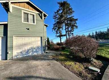 Main picture of 915 SW Kimball Dr