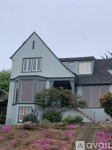 Main picture of 76 Cerritos Ave