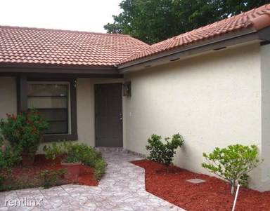 Main picture of 15272 SW 46th Ln