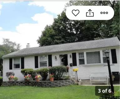 Main picture of 993 Baxter Ave