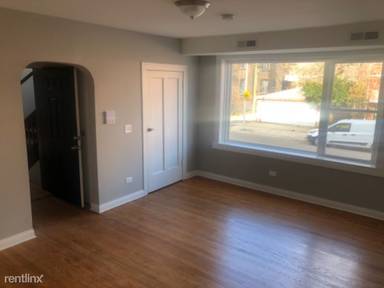 Main picture of 1147 E 72nd St