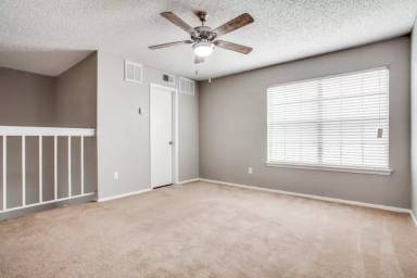 Main picture of 2100 Remington St
