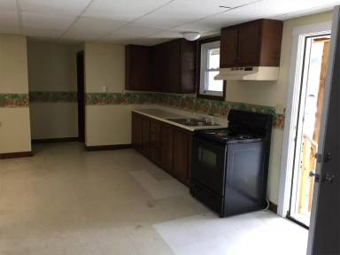 Main picture of 90 W River St