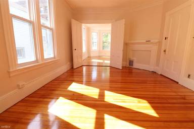 Main picture of 7 Bond St