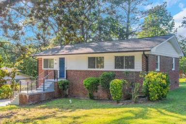 Main picture of 3969 La Salle Way SW