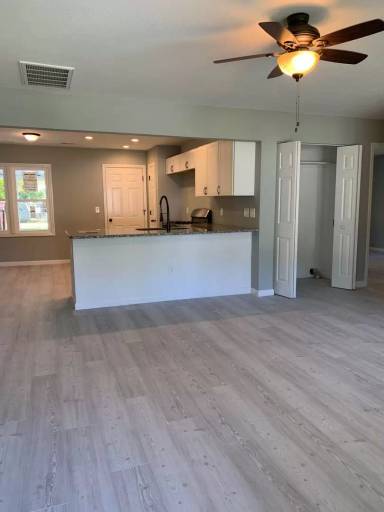 Main picture of 804 N West Ave