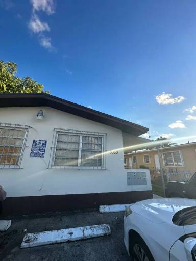 Main picture of 3050 W Flagler St