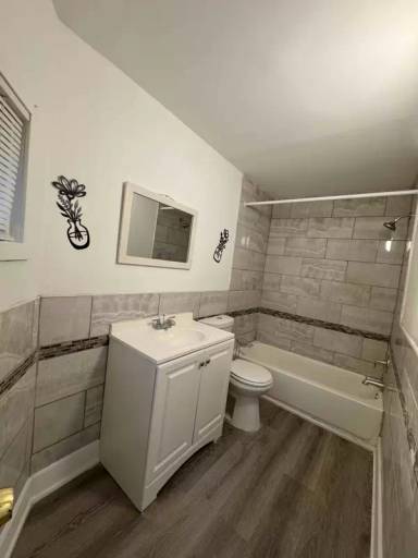 Main picture of 5237 N 5th St