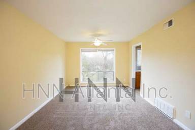 Main picture of 450 Medlock Rd