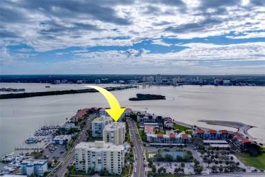 Main picture of 851 Bayway Blvd
