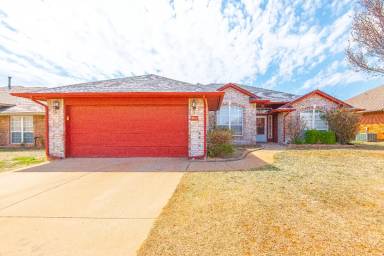 Main picture of 9017 Button Ave