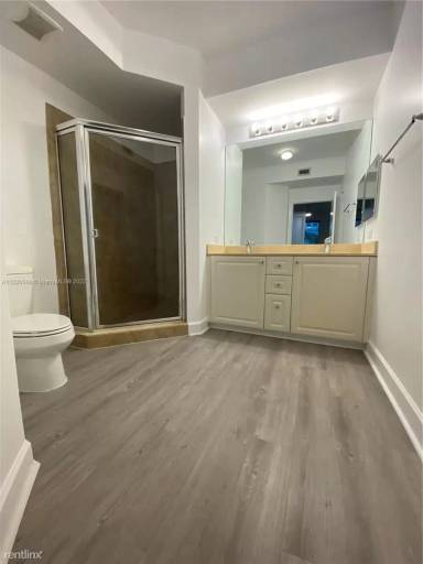 Main picture of Vizcaya Lakes Condo