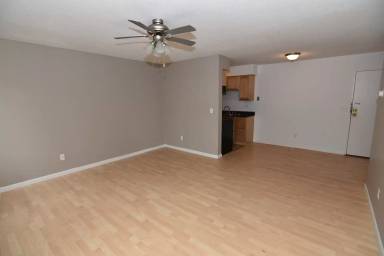 Main picture of 2740 Pleasant Ave