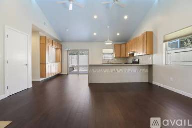 Main picture of 7643 Hinds Ave
