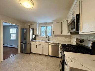Main picture of 19 Spruce Rd