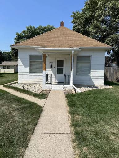 Main picture of 3629 Floyd Blvd