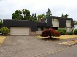 Main picture of 1380 Flintridge Ave