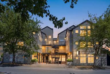 Main picture of 4464 Fremont Ave N