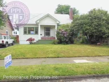 Main picture of 3424 NE Tillamook St