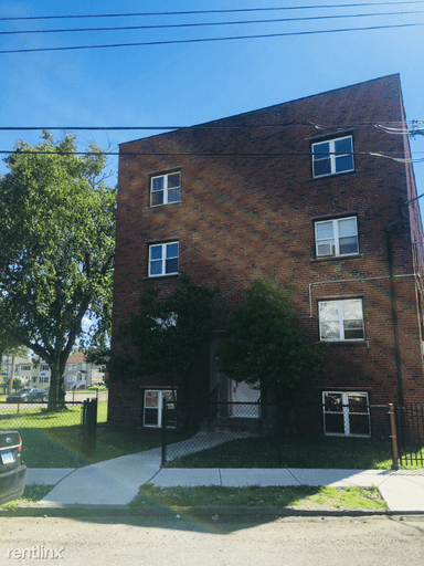 Main picture of 305 Parrott Ave