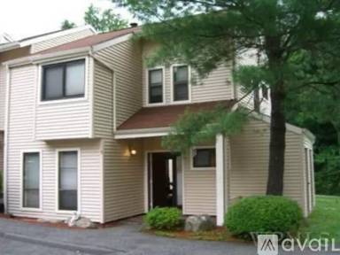 Main picture of 5 Woodland Trl