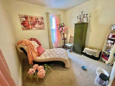 Main picture of 308 E Logan St