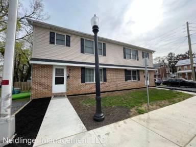 Main picture of 90 B St