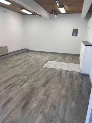 Main picture of 208 Center St