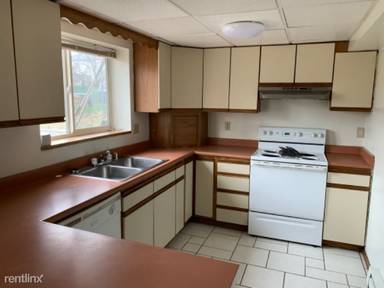 Main picture of 2418 E Sharp Ave