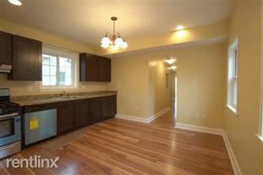 Main picture of 10 Tennyson St