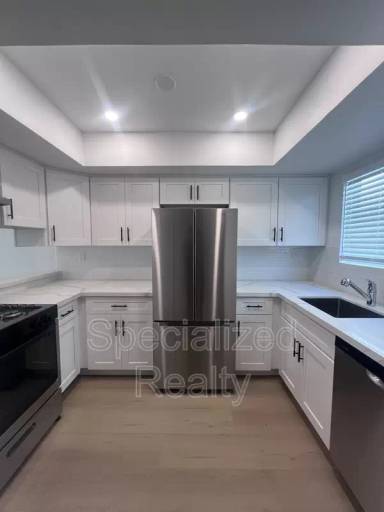 Main picture of 623 W Dryden St