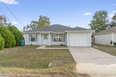 Main picture of 10 Stowe Rd
