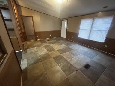 Main picture of 44 Lone Oak Dr