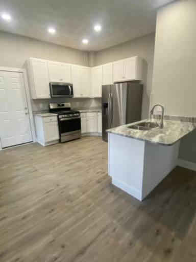 Main picture of 89 N Main St